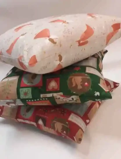 karácsonyi díszpárnák 3 egymáson